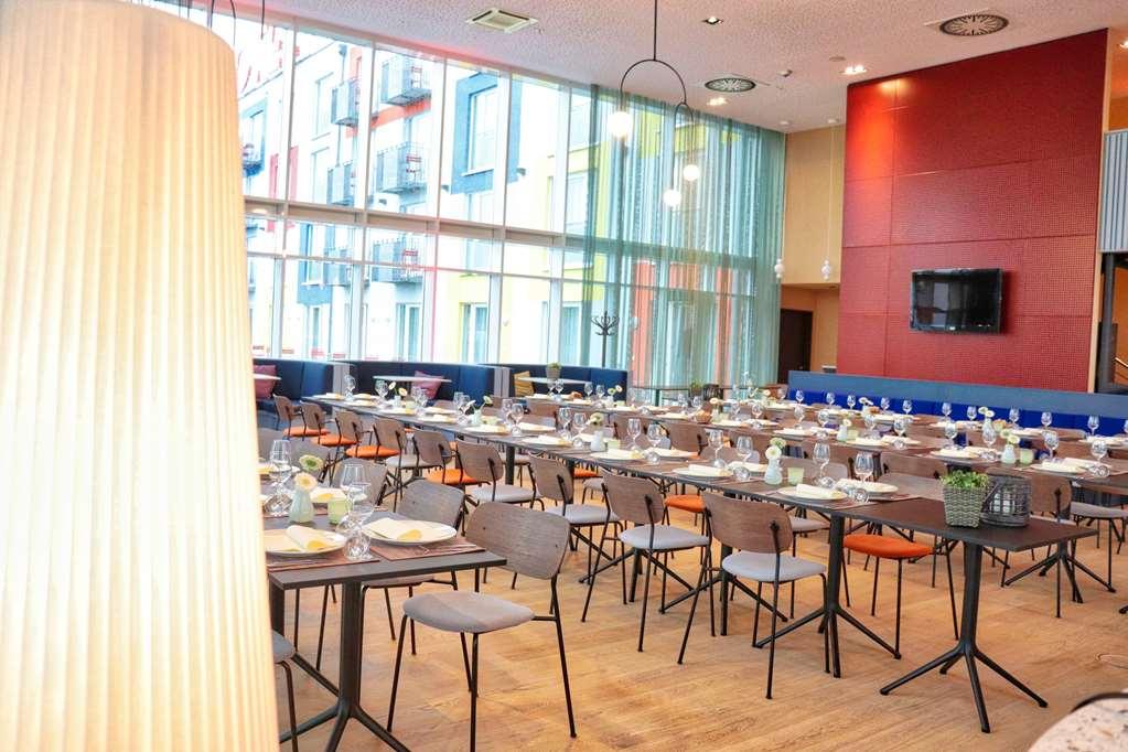 Stay2Munich Hotel & Serviced Apartments Brunnthal Restoran gambar