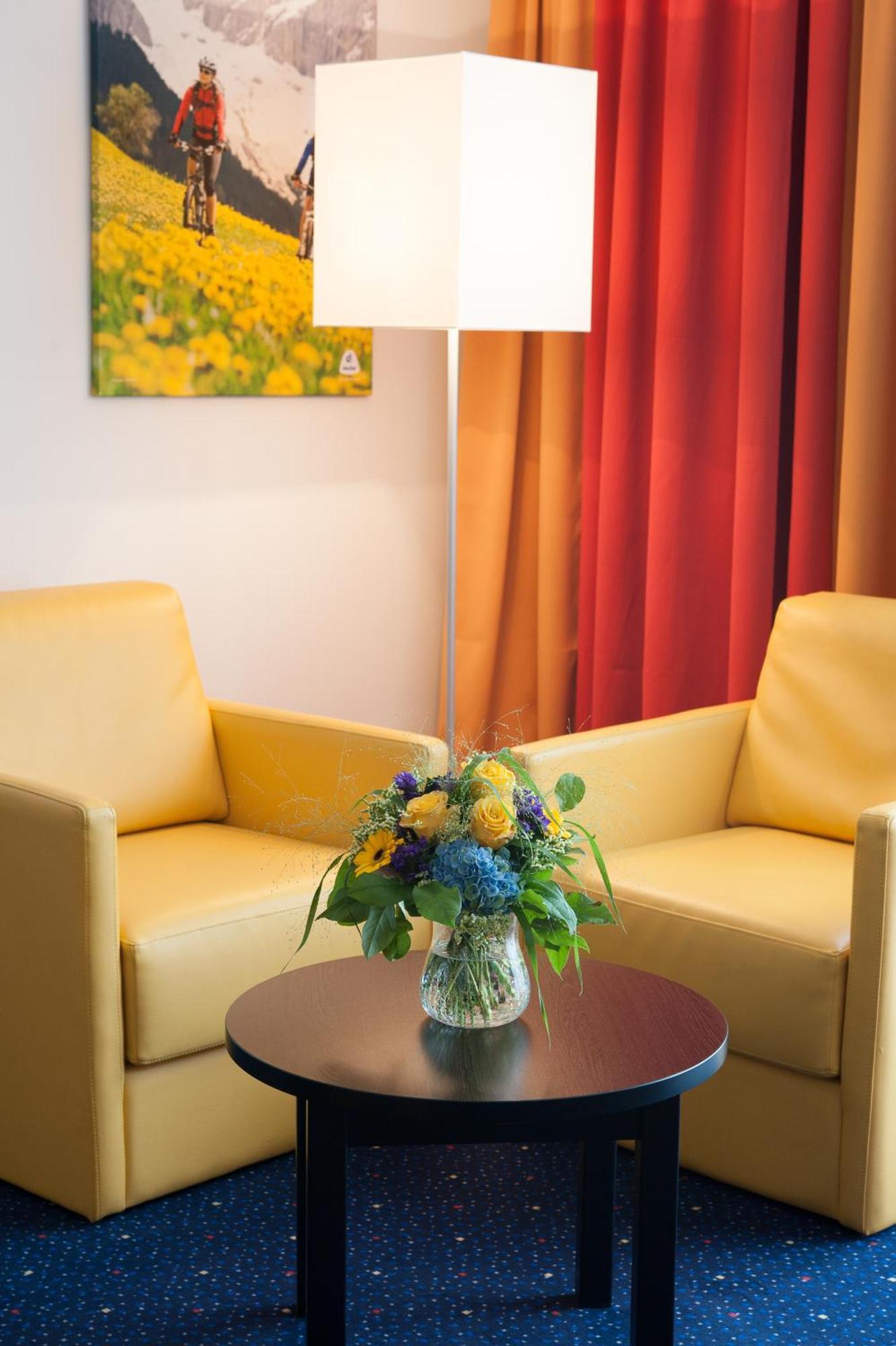 Stay2Munich Hotel & Serviced Apartments Brunnthal Luaran gambar